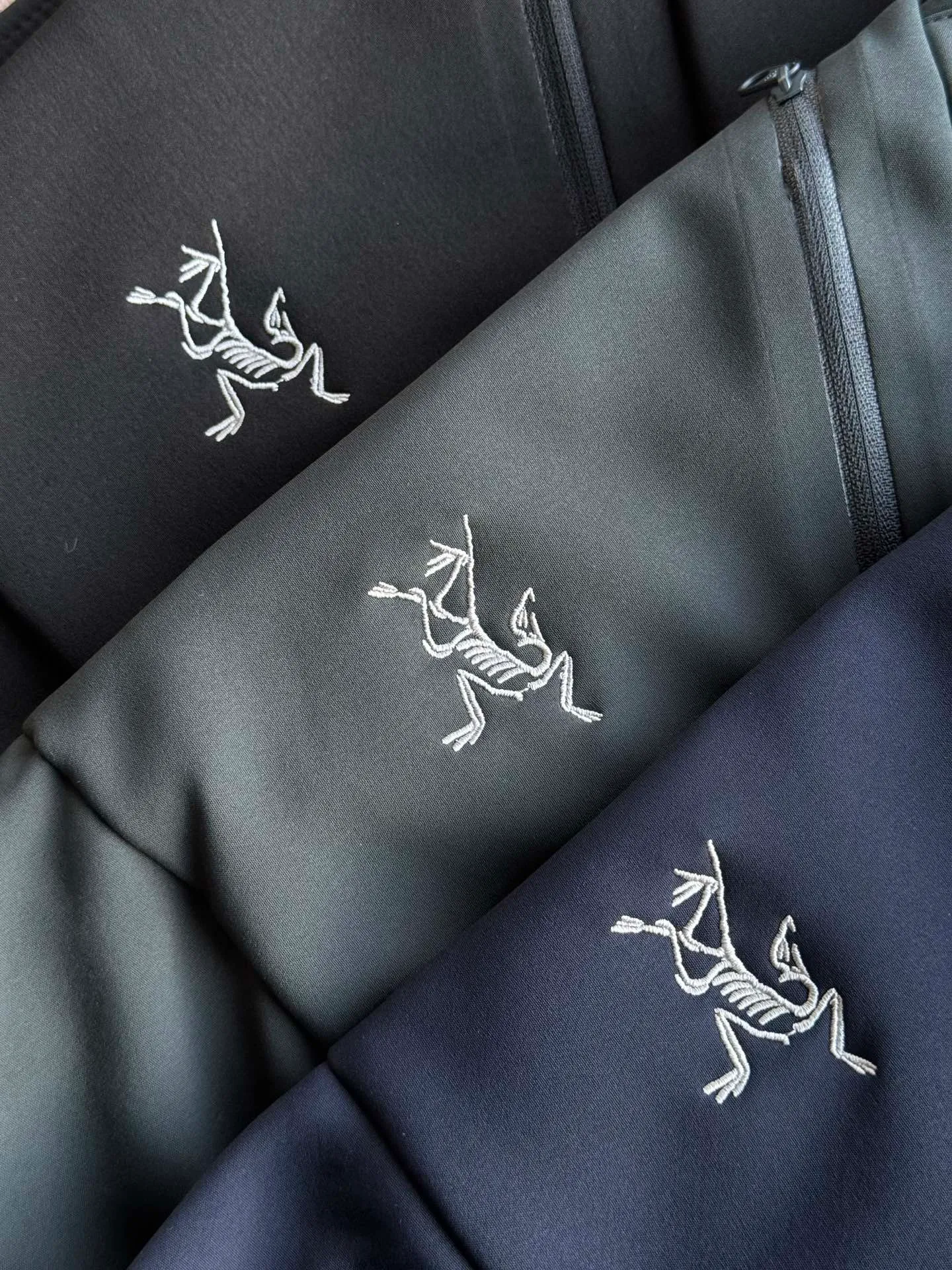 Arcteryx GAMMASeries Gamma mx pant ！ Versatile， ， ， ， 。 , ， YKK ， ， 。 。 ➕ 、 、 Quality ， !!! ， 、 、 、 、 、 ! ， ! 、 ， ， 、 Breathable， ! ， ， ! ， ， 、 、 、 + ， ! ， ! ， ！ Black Dark Gray Size M 84 103 100-120 L 88 105 120-140 XL 92 107 140-160 2XL 96 109 160-180 3XL 100 111 180 ， 1-2㎝ ！！